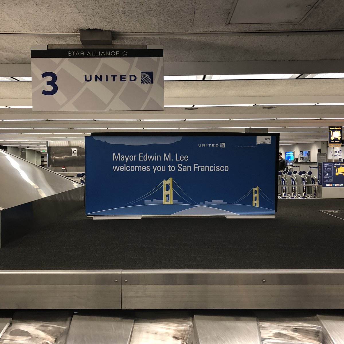 CourtneySpence's tweet photo. Happy to be back home. But sad to see this. He was a good man and a good mayor. #RIPEdLee https://t.co/qF2Y0OHUGf