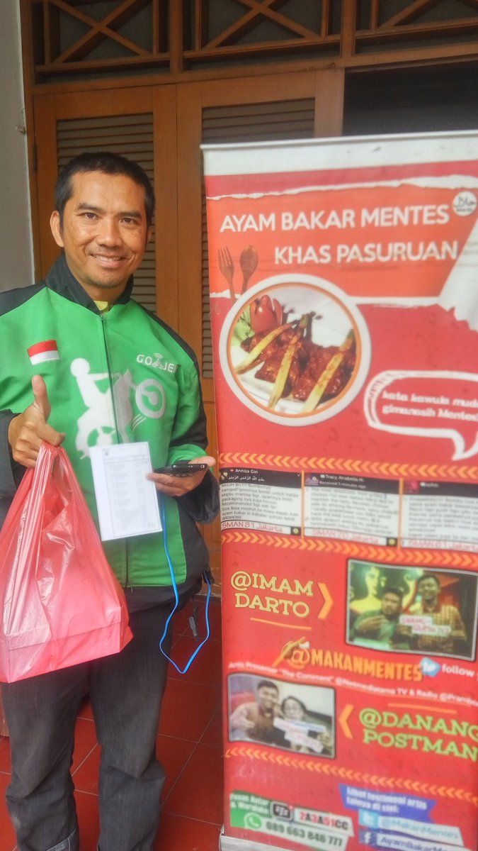Bang Lu'ai melayani GoFood sepenuh hati utk kepuasan cust <a href="/gojekindonesia/">Gojek Indonesia</a> <a href="/MakanMentes/">Makan Mentes</a>. Semoga barokah buat keluarga. Semangat bang 😘