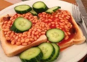 therealDYLESTAR's tweet photo. Rate my beans on toast https://t.co/77TtFr3Rad