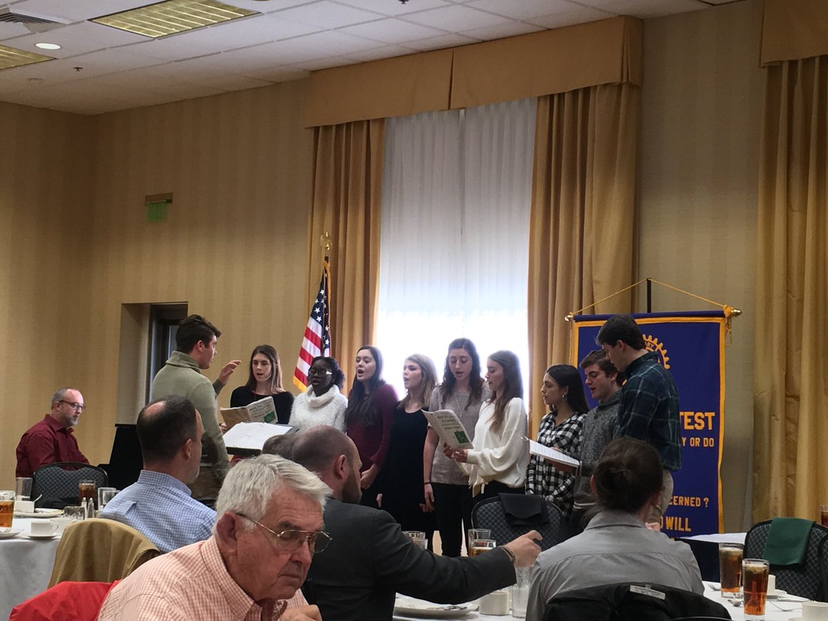 bugynyte1906's tweet image. The @fhsfalcons1 chorus, @FHS_Connection entertained at rotary yesterday. #FCSLearn