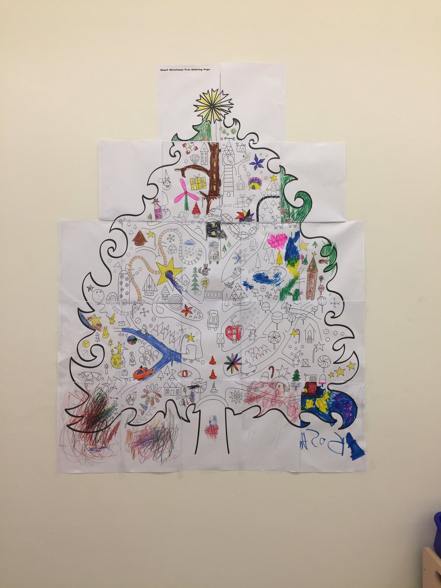 MmeElizabeth's tweet photo. Chaque élèves de la classe a contribué dans ce dessin/casse-tête de sapin! 🎄🖍 @classemmenancy https://t.co/JV3oGVXyps