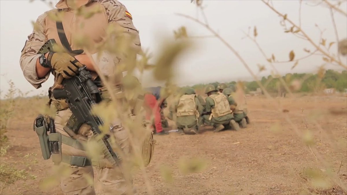 tacticalporn's tweet photo. Spanish Army 19th Special Forces Group in Mali @EjercitoTierra @EMADmde @eutmmali1
#SpanishSOF #GOEXIX #SpanishArmy #EjercitoDeTierra #HecklerAndKoch https://t.co/rpMgyUzjAO