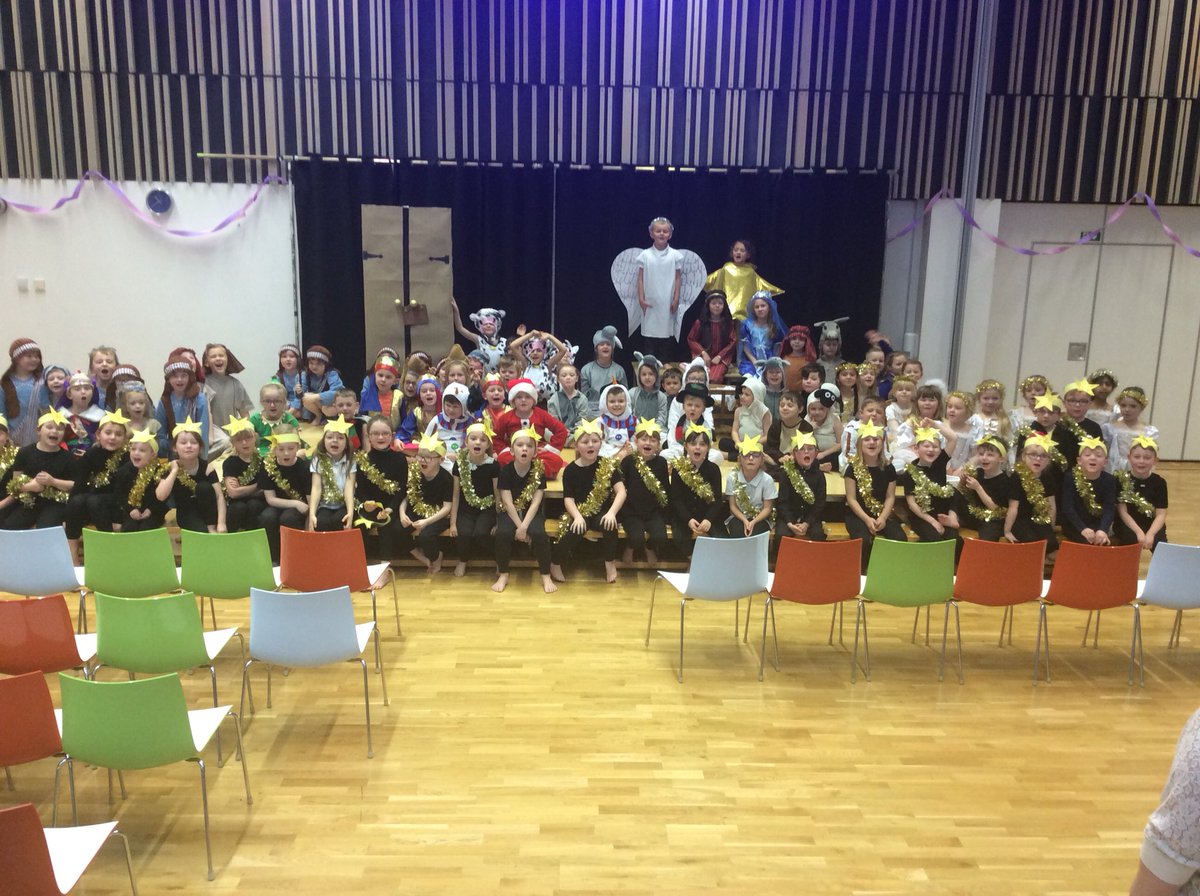 JesmondY2's tweet photo. KS1 children loved performing for everyone @Y1JGPS.
Merry Christmas everyone https://t.co/rf7p5j11Kn