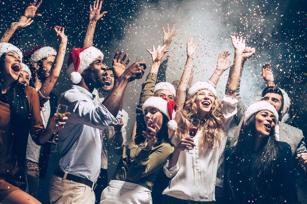 CoolCompany's tweet photo. God jul önskar Cool Company! Ps. Glöm inte att delta i tävlingen Årets Frilansare 2017! Klicka här för att komma till nomineringen! Ds. https://t.co/hmcEIpJS0N https://t.co/TaEwx34JRU