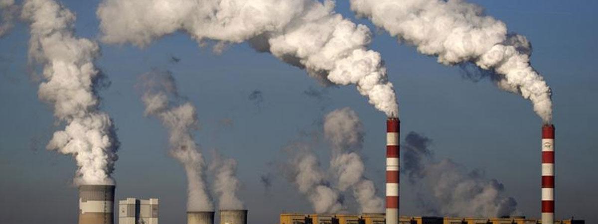 RACFrance's tweet photo. Le lendemain du "deal" avec l'Allemagne pour maintenir des subventions massives dans le charbon, la Pologne ouvre la plus grande centrale à charbon en 🇪🇺... #Santé et #climat seront les victimes 😡 ! cc @BMWi_Bund & #MerkeI #StopCoal #BeyondCoal https://t.co/mQKSg715P3 https://t.co/4HpmPKvKKN
