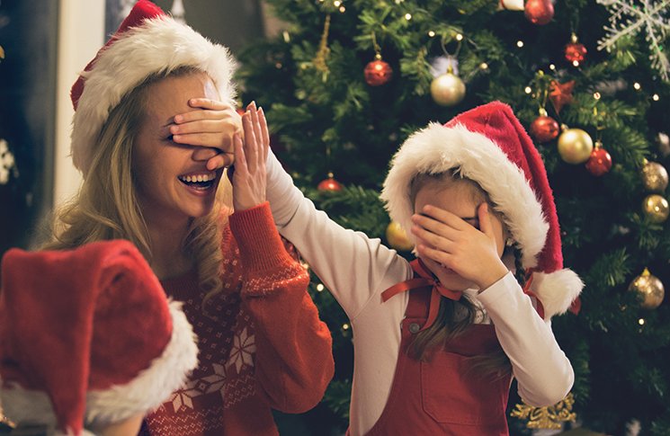 _Little_London's tweet photo. Four parlour games to play with the whole family come Christmas Day https://t.co/RJDfCrVs4o https://t.co/cWn7IhrjRg
