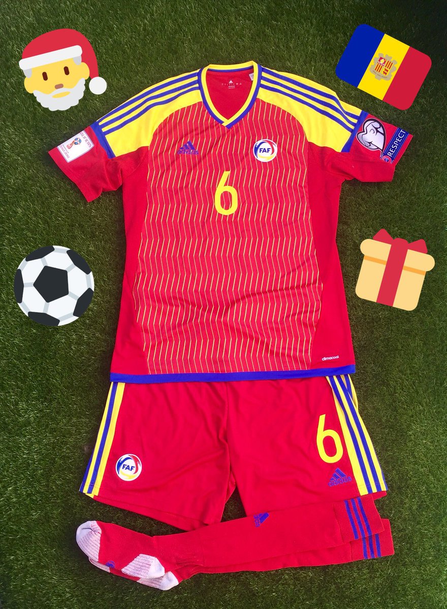 🚨Christmas competition 🚨🎅🏻🎁⚽️🇦🇩 Retweet &amp; Follow <a href="/ildelima6/">Ildefons Lima Solà 🇦🇩</a> for a chance to win one of my <a href="/Fedandfut/">Federació Andorrana de Futbol</a> signed match kit👕 <a href="/EuroQualifiers/">European Qualifiers</a> 2018 Russia 🇷🇺 I will draw a winner on Christmas Day!!! 🎄🎅🏻🎁⛄️ Good Luck and Happy Christmas!!!🍀🎅🏻 #weareandorra #Andorra