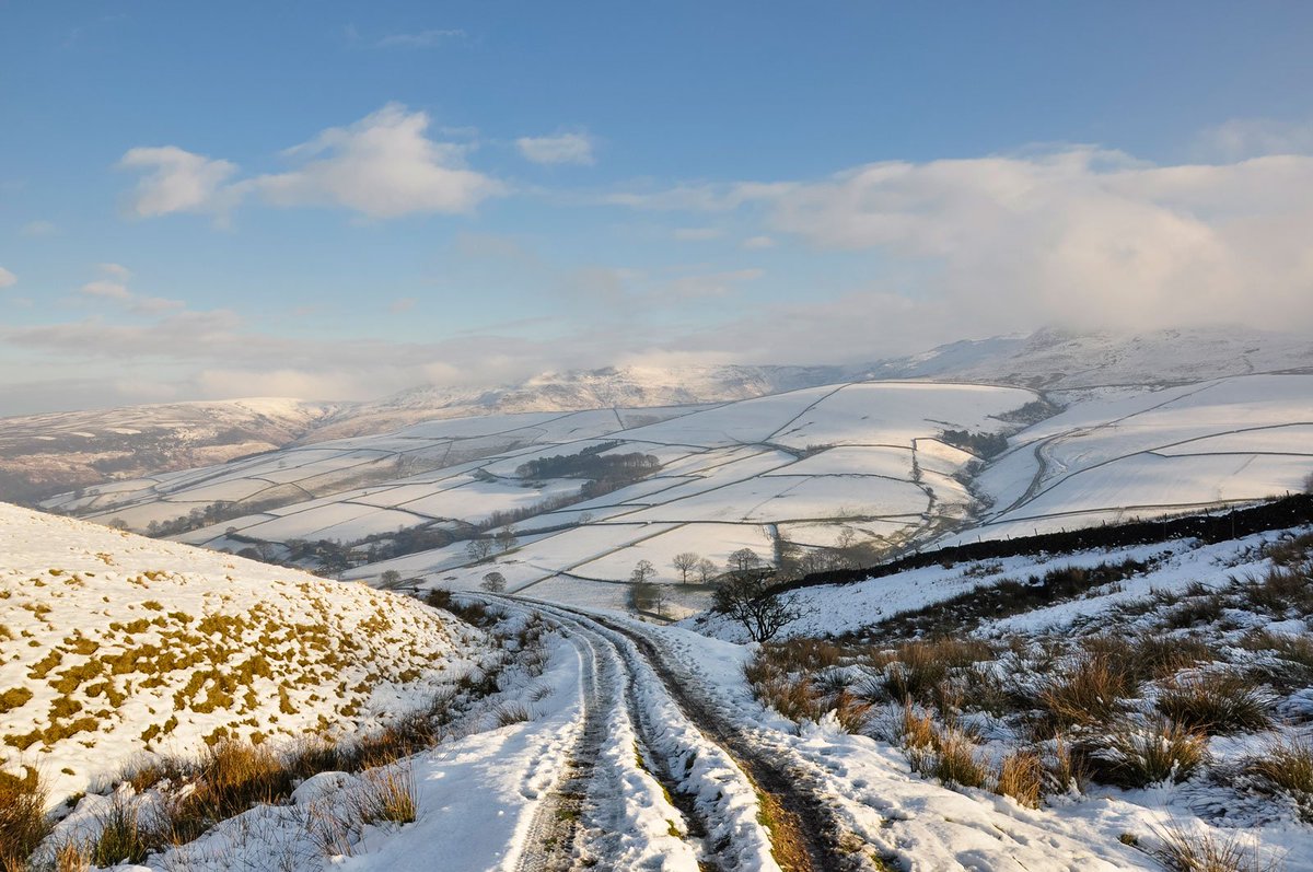 CountryfileMag's tweet image. NEW PHOTO CONTEST: Winter in the countryside

From snowy landscapes to winter wildlife, this December and January we want to see your best photos of winter in the countryside

Enter here for your chance to #win a selection of countryside and nature books: countryfile.com/photography/ph…