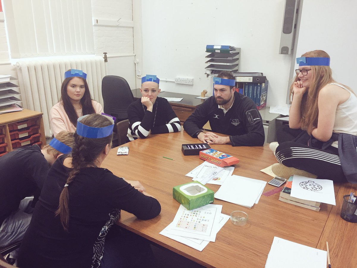 css_essexPE's tweet photo. Christmas games!! Who���s who’s #YesOrNo https://t.co/nQ5yU1uCpX