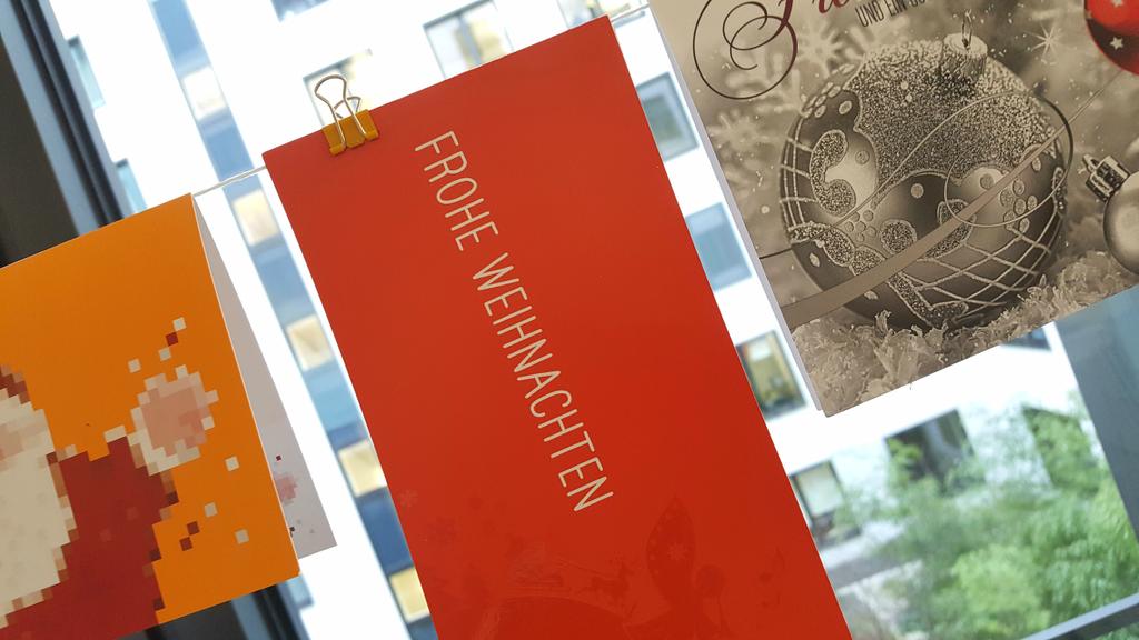 competencemore's tweet photo. Wir wünschen euch auch frohe Weihnachten! 😇🦌 #Weihnachtskarten #Vitanas #PinMailAG @BerlinerSpk @AnzeigenDaten #StephanusStiftung #Weihnachten https://t.co/nqPVjIUPTg