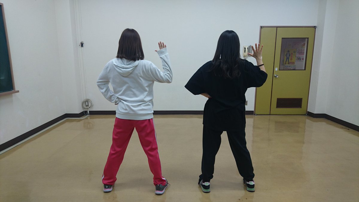 LovinS_MS's tweet photo. 24日のLovin&amp;S Christmas LIVEはこの前のPLUMとはまた違ったラインナップ♪
あのウィンターソングも…
愛結振り付けのクリスマスソングもあり(*^^*)
イブに向けて準備も順調！！ https://t.co/YIDgxu5C3c