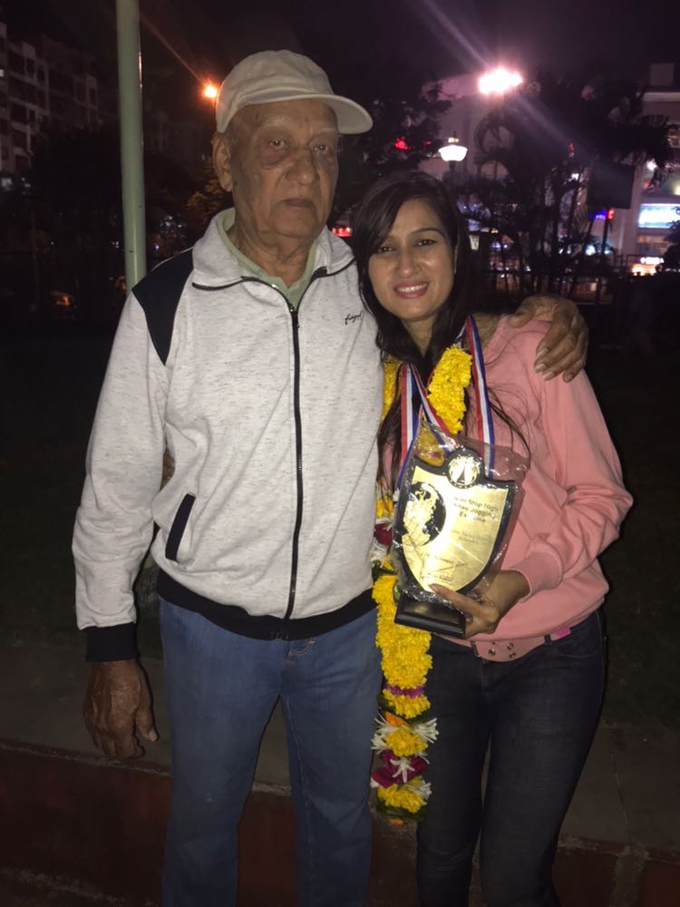 KavitaNalwa's tweet photo. MAA MERI PYARI MAA AAPKE AASIRWAD SE YE AAPKI BETI KA WORLD RECORD INDIA AAPKE LIYE
it was such a big honour when a #daughter receives WORLD RECORD INDIA TROPHY MEDAL N CERTIFICATE from my #dad's hand along with all my loved ones n #wellwishers #KAVITASYOBICS #GYM #YOGA #DANCE #I https://t.co/k60514hfFm