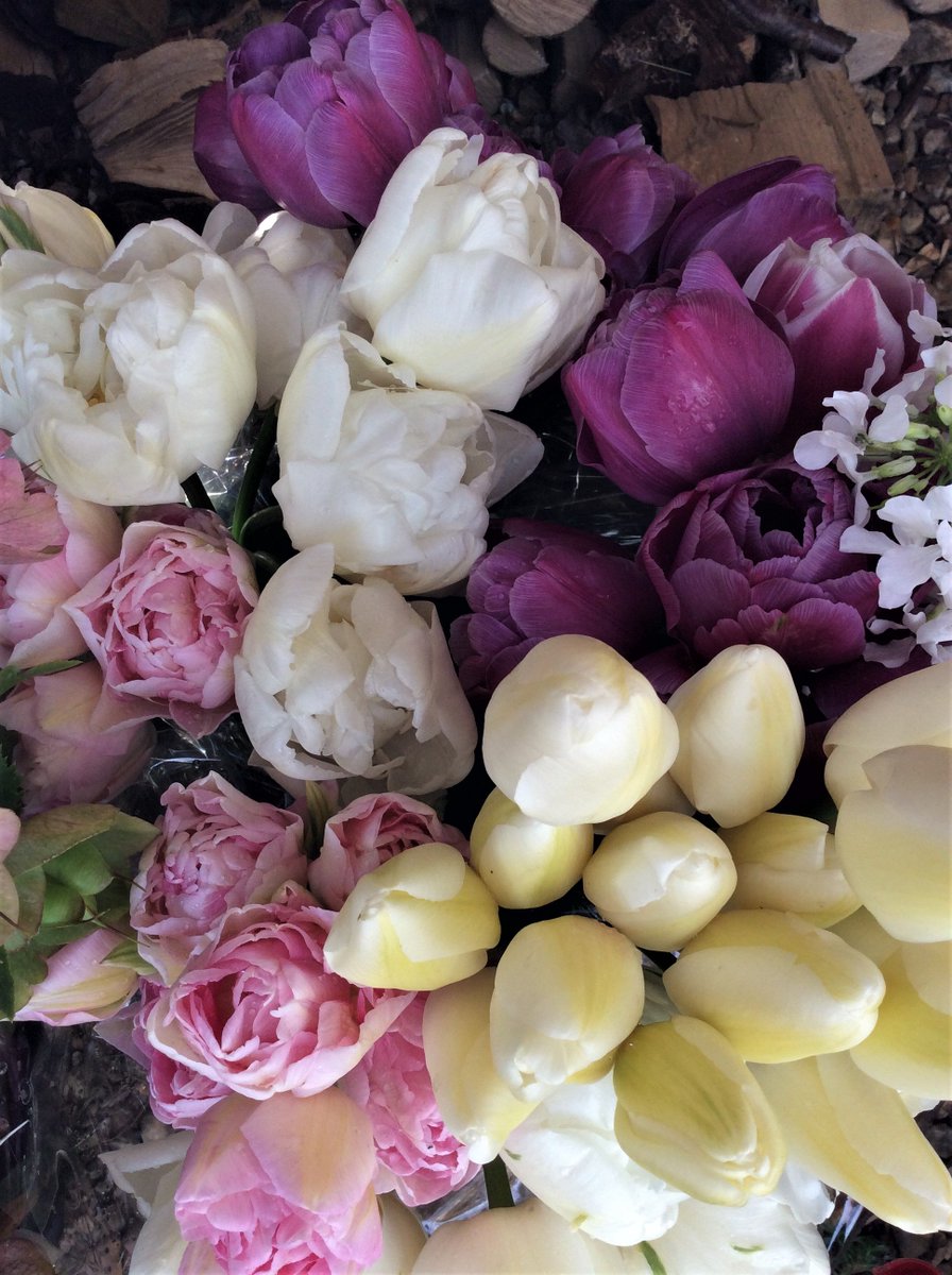 BrambleandYarn's tweet photo. Some changes for 2018...supplying #BucketsofBlooms for your #wedding or #event keep an eye out for website updates in January... #norfolkweddings #countrygardenflowers https://t.co/dLggGkWc3j