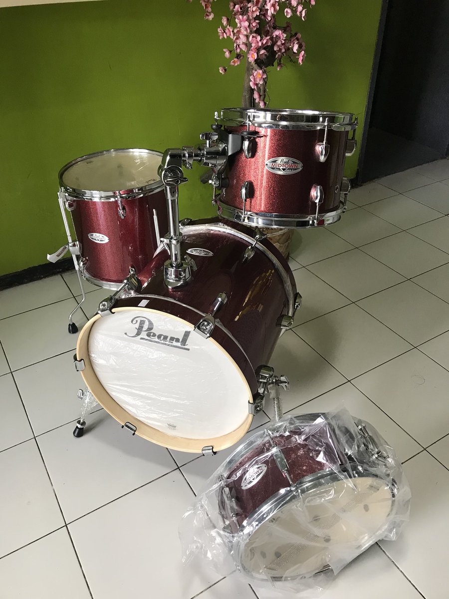 Gretsch2016's tweet photo. @DrumBagus FS: PEARL Midtown series NEW 4pcs shell pack, minat WA: 08945777117 https://t.co/jg4oXlMnnB