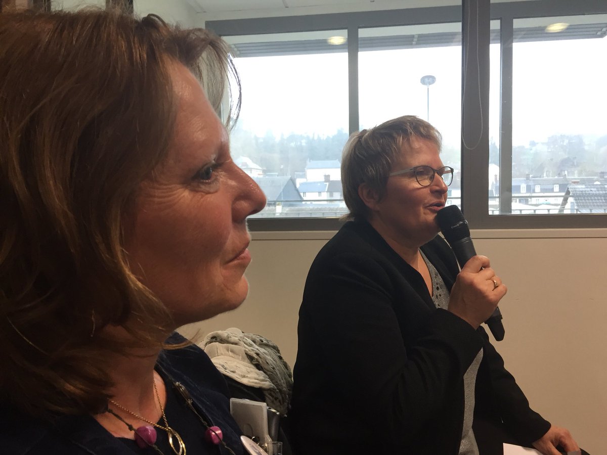 GwenaelJahier's tweet photo. Convention @RegionNormandie @Poleemploi_Ndie ▶️témoignage de Sylvie VANDENDRIESSCHE dirigeante de #BernayAutomation sur son partenariat positif #avec l’agence de #Poleemploi #Bernay https://t.co/QIdTVZOENB