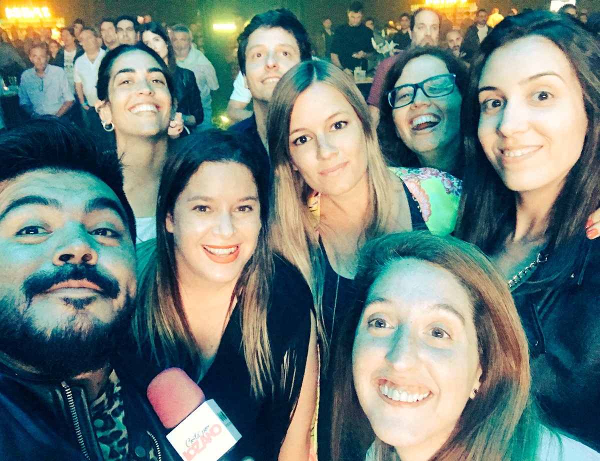 capochatv's tweet photo. #SomosViacom #telefiesta @lolaviviani @lolyapecechea @catabales @julietaiglesi @rosantander @SoyFersala @ConiValente Cc @CortaPorLozano https://t.co/fHPEZrj6DW