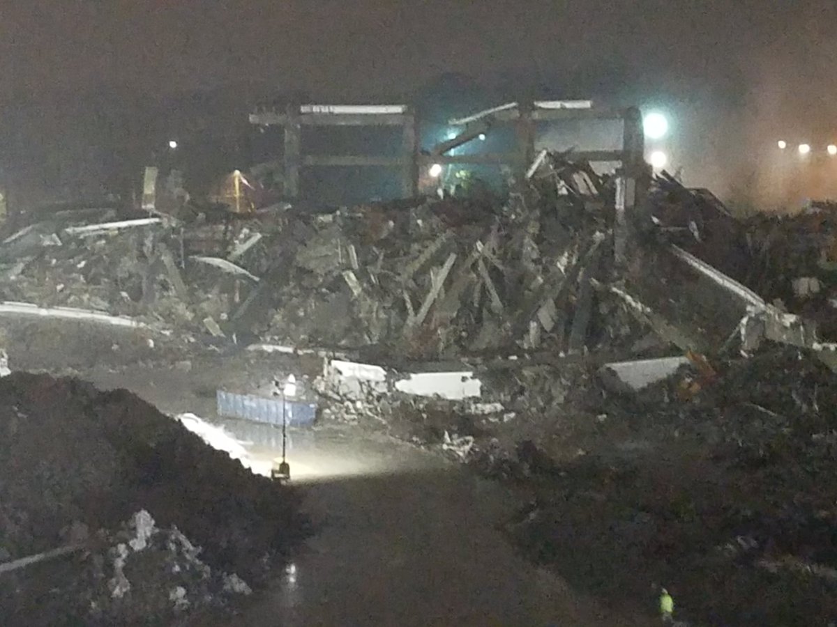 mteichnerfox5's tweet photo. Minutes after rest of #gadome was imploded crews already working on clearing debris. Live reports begin at  4:30 on @GoodDayAtlanta #fox5atl https://t.co/XfpRZROrQ0