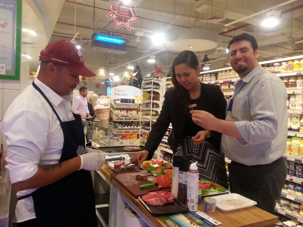 choithramsuae's tweet photo. Take a sneak peak at the pictures of delicious beef sampling at Choithrams Greens!
#Choithrams #fullofgoodness #grainfed #beef #ribeye #ribeyebeef #marina #mydubai #uae #happinessatchoithrams https://t.co/MsrWkrmPHr