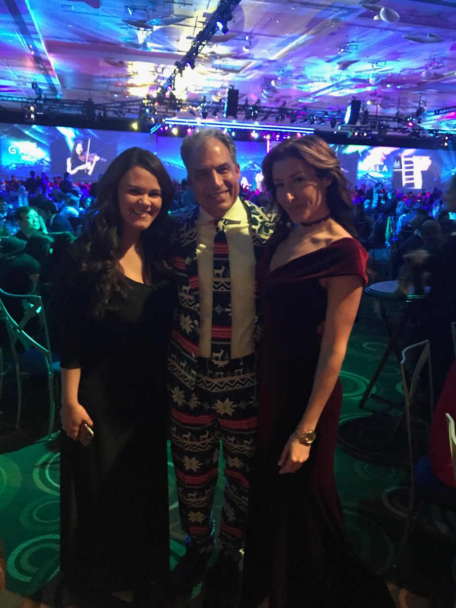 david_giunto's tweet photo. With the women who do all the hard work at #adobelife #wwsc2018 https://t.co/PM287XAUoq