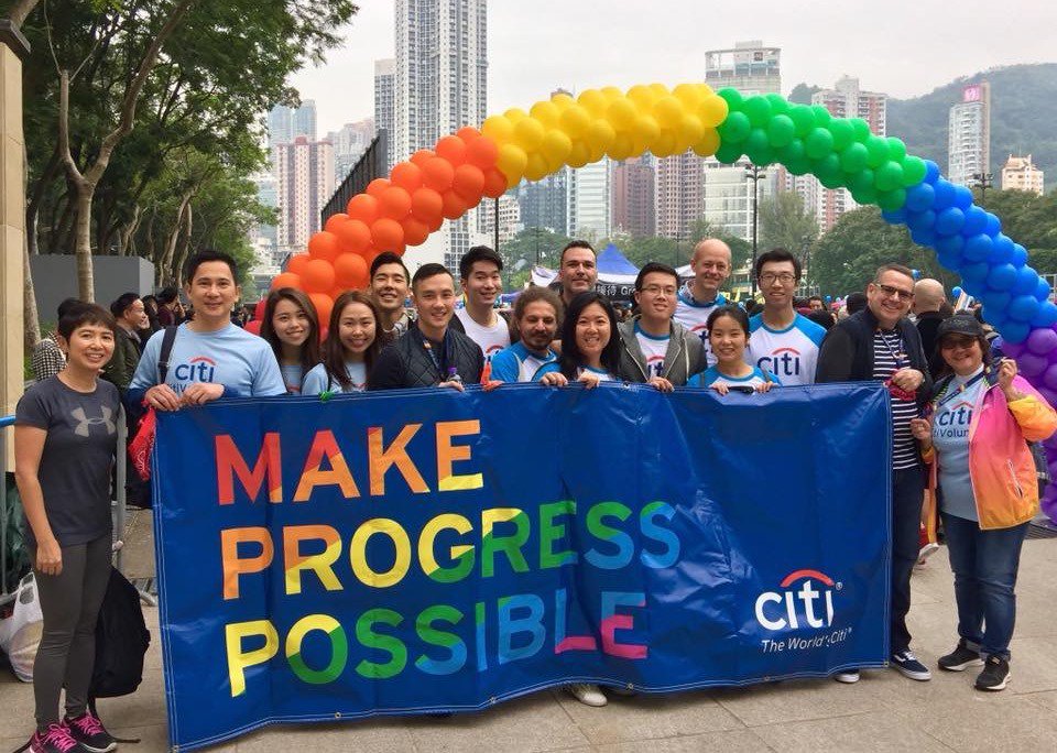 Citi's tweet photo. #Citi colleagues demonstrated our commitment to #MakeProgressPossible and promote an inclusive and diverse culture at the #HongKong Pride Parade. #CitiPride #StandForProgress https://t.co/TqQGHoaFkF