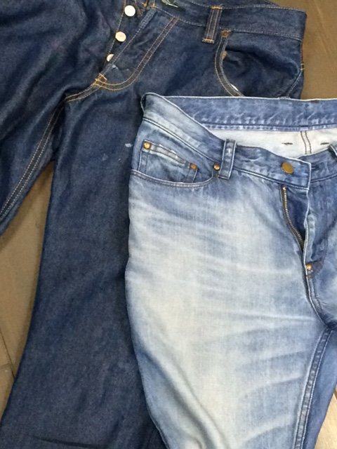 BichuBingoDenim's tweet image. [生地は同じです]
同じ生地でもデザインや縫製の仕方，加工方法でこんなにもかわります。
#ジーンズ #デニム　＃備中備後ジャパンデニムプロジェクト #福山 #井原 #ジャパンデニム #テンセルデニム #デニム産地 #DENIM #JAPAN