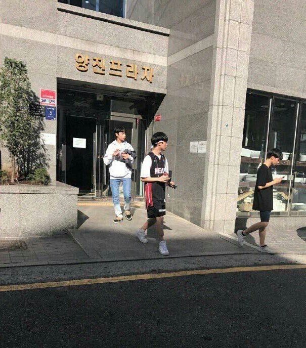 sugaaaaaa___'s tweet photo. バンタンの弟分
見た感じ、わっかいな https://t.co/bYSfureQVn