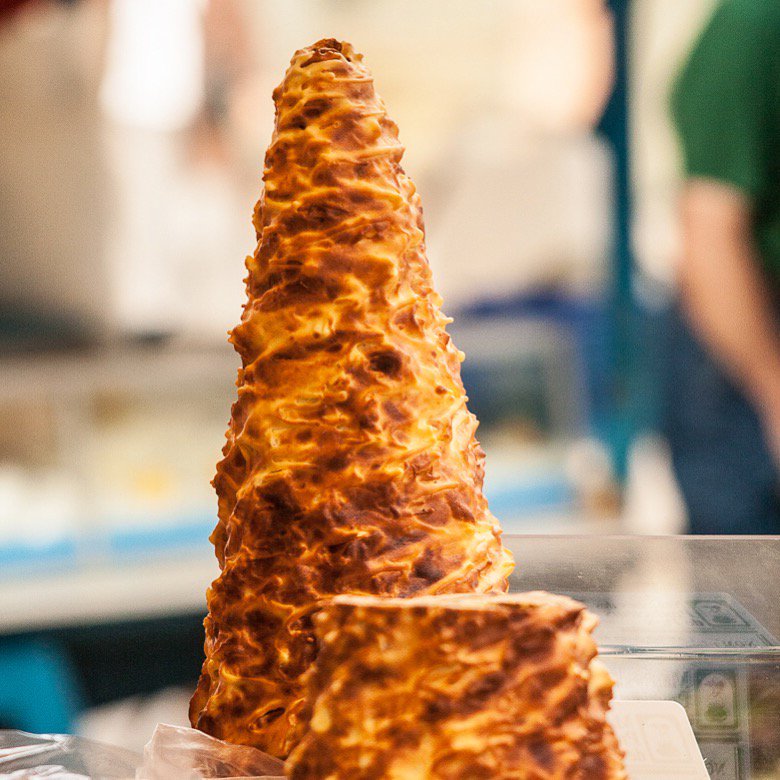ট ইট র Departement Aveyron En Bon Aveyronnais Le Dessert C Est Sacre Gateau A La Broche Soleil De Marcillac Flaune Pompe A L Huile Ou Encore Le Coulant Au Chocolat Du Chef Etoile Brasofficiel