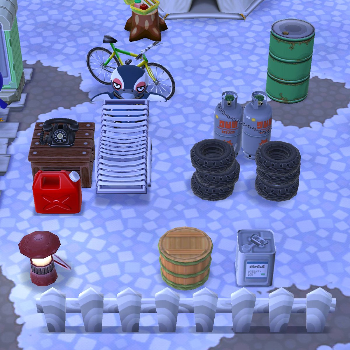 BagelParty's tweet photo. #AnimalCrossing #PocketCamp did you know penguins live in trash piles? https://t.co/IFgU6AM6wJ