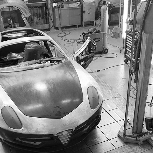 NielsvanRoij's tweet photo. Web Find Wednesday
The Disco Volante, built by Touring Superleggera on the Alfa-Romeo 8C Competizione.
An interesting article by @classicdriver diving into the process of our #coachbuilding colleagues.
https://t.co/LxJOws7gyj
#NielsvanRoijDesign #WebFindWednesday #cardesign https://t.co/Uti8Zbj1hJ