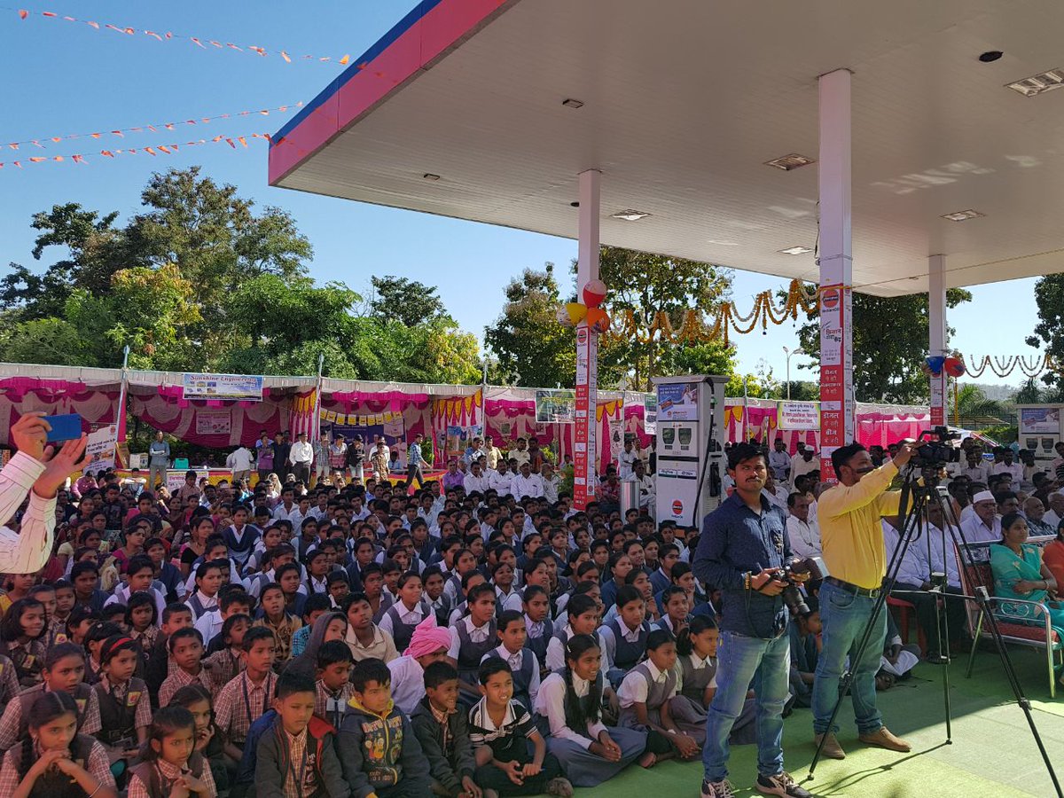 #IndianOil conducting Kisan Melas @ Kisan Sewa Kendra PetrolPumps. <a href="/IndianOilcl/">Indian Oil Corp Ltd</a>  connecting with rural customers..
