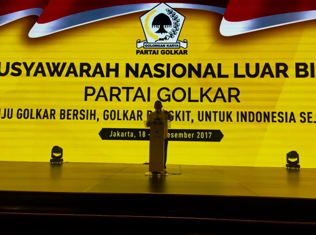 sidiki_febi's tweet photo. alhamdulillah baru selesai survey untk kesiapan penutupan munasLUB golkar 19-20 Dec 2017 sbntar malam berjalan dgn aman &amp; lancar” https://t.co/YTt5NtAZ5O