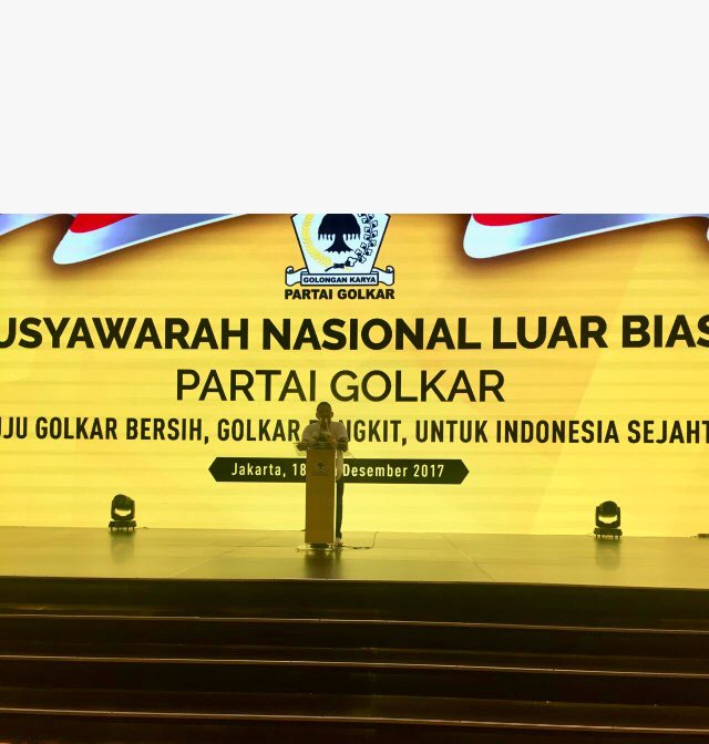 sidiki_febi's tweet photo. alhamdulillah baru selesai survey untk kesiapan penutupan munasLUB golkar 19-20 Dec 2017 sbntar malam berjalan dgn aman &amp; lancar” https://t.co/YTt5NtAZ5O