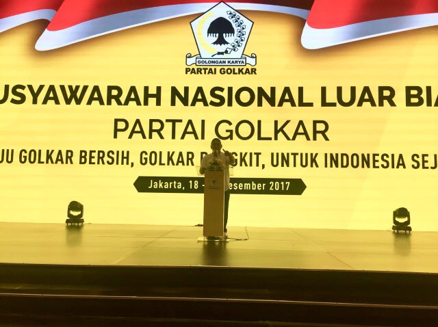sidiki_febi's tweet photo. alhamdulillah baru selesai survey untk kesiapan penutupan munasLUB golkar 19-20 Dec 2017 sbntar malam berjalan dgn aman &amp; lancar” https://t.co/YTt5NtAZ5O