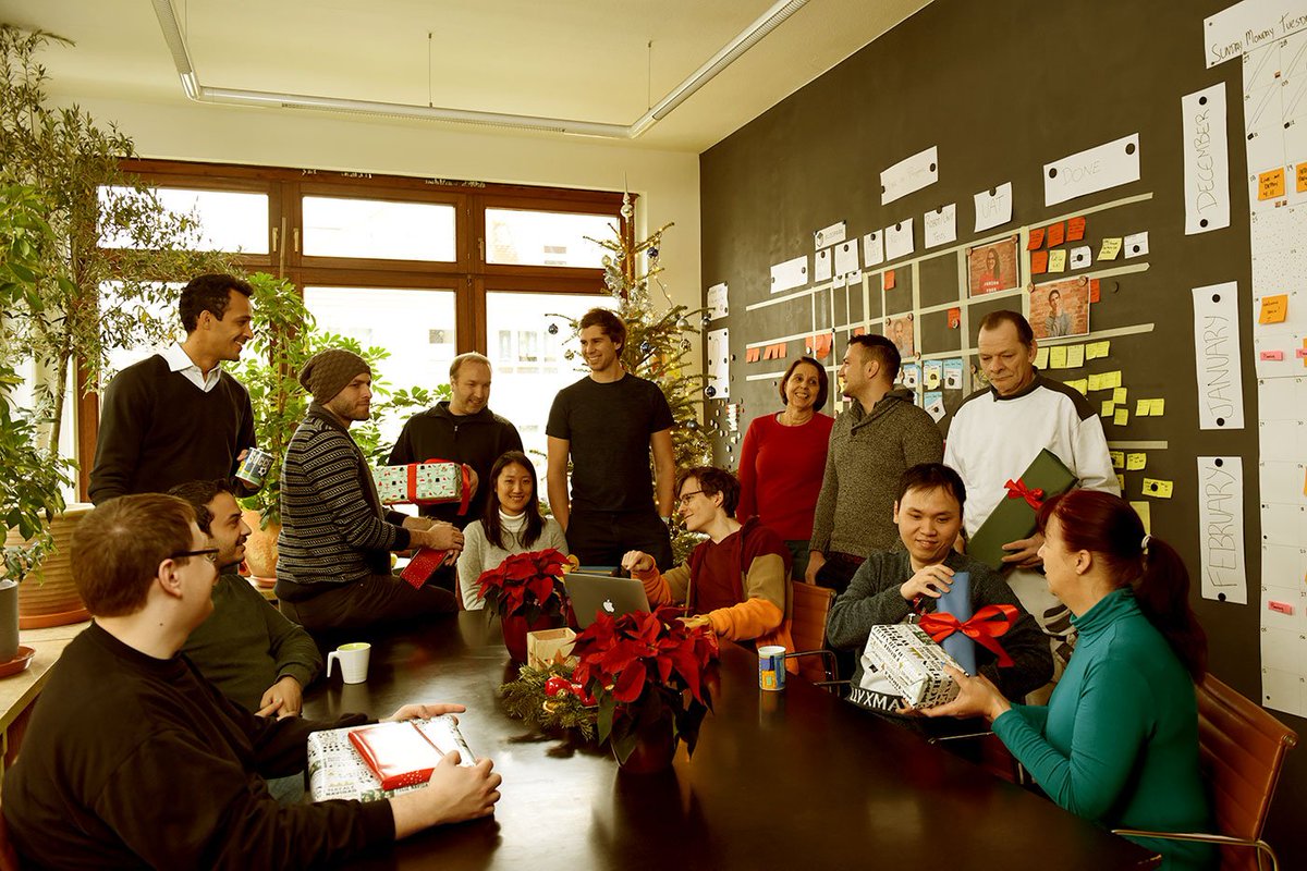 Odoo_bloopark's tweet photo. #Odoo Agentur #bloopark: Morgen ist der letze Arbeitstag des Jahres. Mit einem gemeinsamen Mittagessen und einem Glühwein auf dem Magdeburger Weihnachtsmarkt wird es für uns ausklingen. Das Team von bloopark wünscht Ihnen frohe Weihnachten und einen guten Rutsch ins neue Jahr... https://t.co/may4K0bksJ