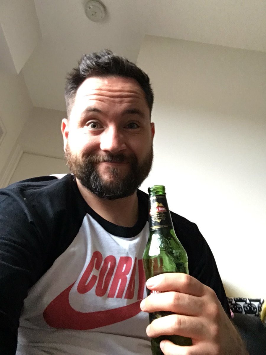 DrBurkleton's tweet photo. Beer to celebrate my last #wedDrive of the year. Thanks to @MThistlethwaite @LisaVisentin for joining me @Eastside897fm @captaineagle https://t.co/wQWoaSxsbd