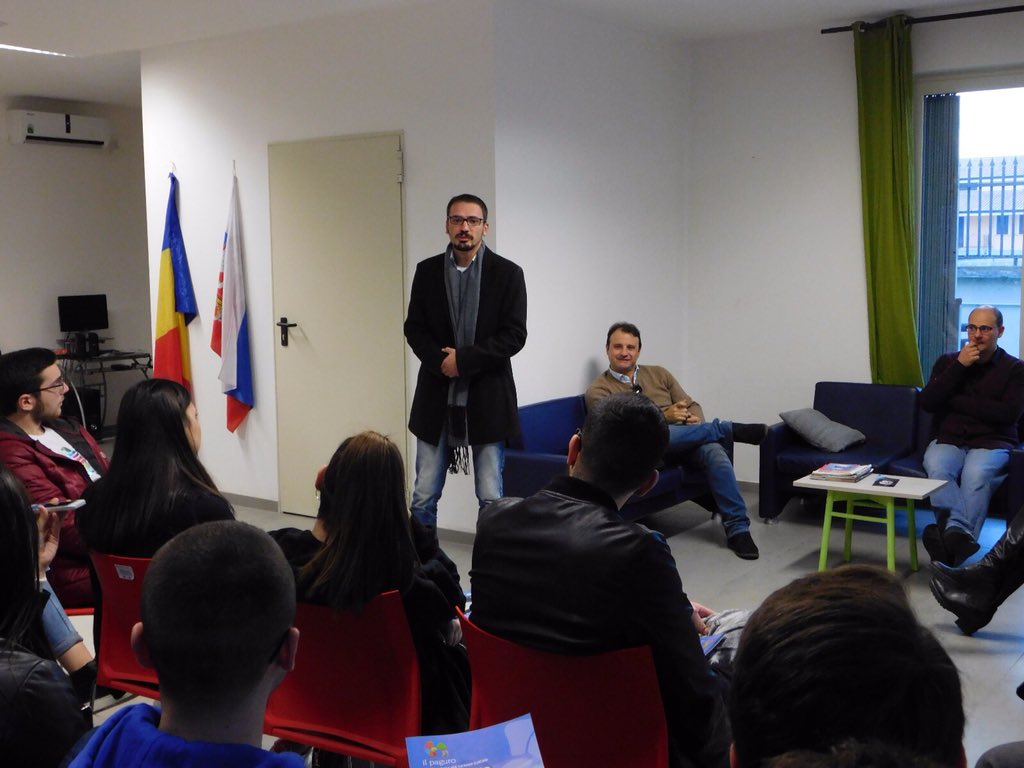 iConfiscati's tweet photo. Lezione 2: #Approfondire 
visita di #monitoraggio al Paguro di Casapesenna. Ad accoglierci i membri dell’associazione #Giosef e il presidente di #Agrorinasce , Giovanni Allucci. 
#ASOC1718 https://t.co/iqvUqMBXhd