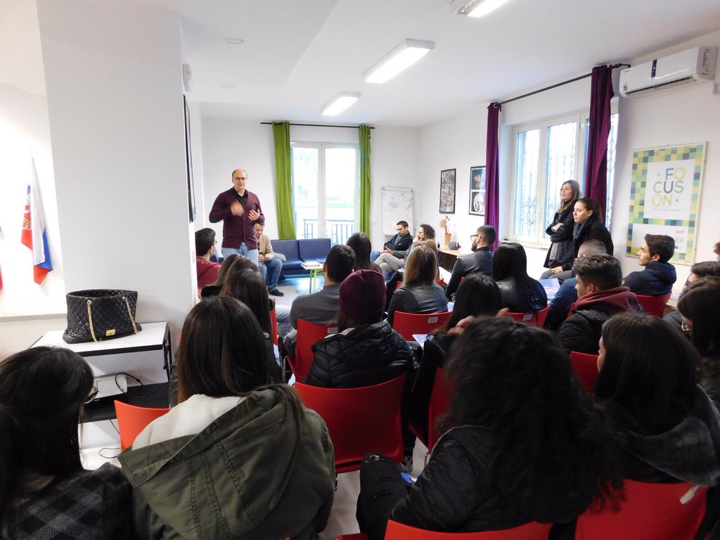 iConfiscati's tweet photo. Lezione 2: #Approfondire 
visita di #monitoraggio al Paguro di Casapesenna. Ad accoglierci i membri dell’associazione #Giosef e il presidente di #Agrorinasce , Giovanni Allucci. 
#ASOC1718 https://t.co/iqvUqMBXhd