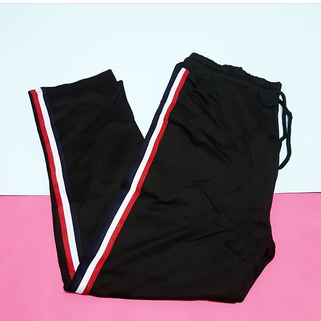 thatscoolph's tweet photo. SALE! SALE! SALE!
TRACK/TAPER PANTS‼️‼️‼️
480 PESOS ONLY! DM ME NOW!!!! #trackpants #taperedpants #pants #koreanstyle #kpop #kpopoutfit #kpopfashion #christmassale #sale #onlineph #shoppingph #PhiIippines #RETWEEET #liked #favorite
> PLEASE RETWEET < https://t.co/NtDeI95IsQ