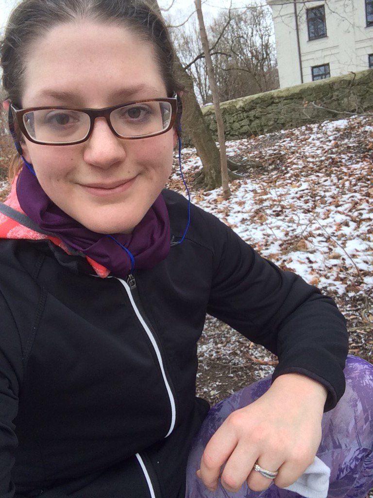 MistressMelody's tweet photo. Three runs done, now there's time to get some rest and good stretches #running #fitness https://t.co/AYhUg5YyuM