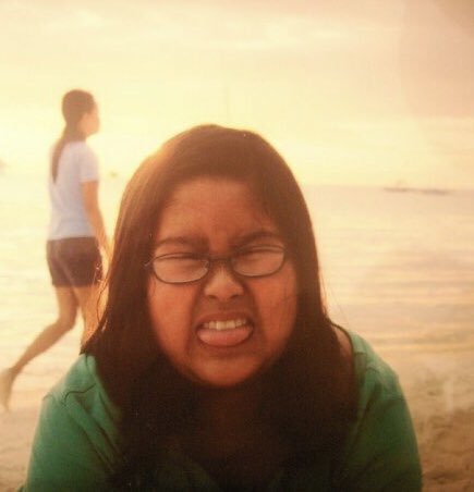 serranosaursrex's tweet image. But bc of makeup tutorials all these tween girls are skipping the awkward years 😫