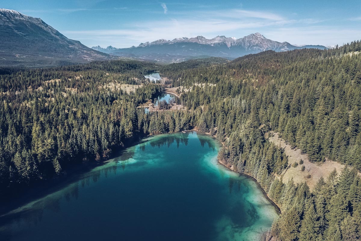refusehibernate's tweet photo. [ 🇨🇦 CANADA ] 
Nouvelle vidéo, retour sur notre road trip dans les Rocheuses -> https://t.co/W3wzlCgEbP 
#Canada #Rockies #Rocheuses https://t.co/1sWqSDvSzB
