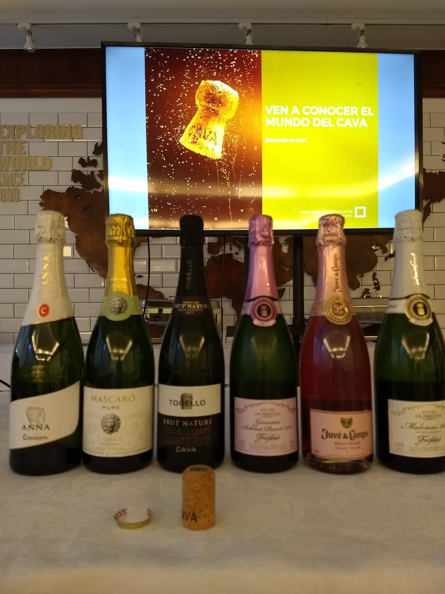 aecava's tweet photo. Todo listo para un #SeminariodeCava de muchísimo nivel en  @ESHBI_Bilbao con el formador en #Cava Unai Urquijo. #CavaLovers #FormadorenCava https://t.co/AXWUEF8Ne5
