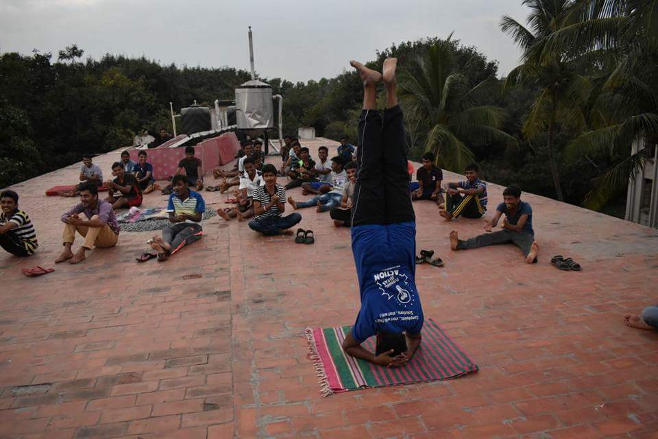 dcseLEAD's tweet photo. "Yoga is the art of awareness on the canvas of Body, Mind and Soul."
LEADer Rakshit from UVCE, #Blr who practises Yoga regularly has inculcated a routine to teach it to all the hostel students.This has helped the students to overcome stress.
#LEADBangalore
#LEADHubli
#DFLead https://t.co/do2s3pxpvj