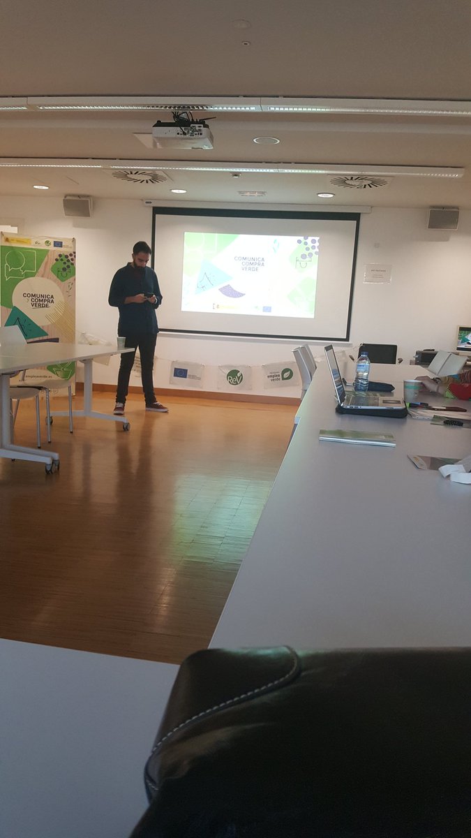 EcoRED_CR's tweet photo. Preparados para comenzar la última jornada de formación #ComunicayCompraVerde con @verdesdigitales @emprendeverde @FBiodiversidad https://t.co/OJF50YX8pM