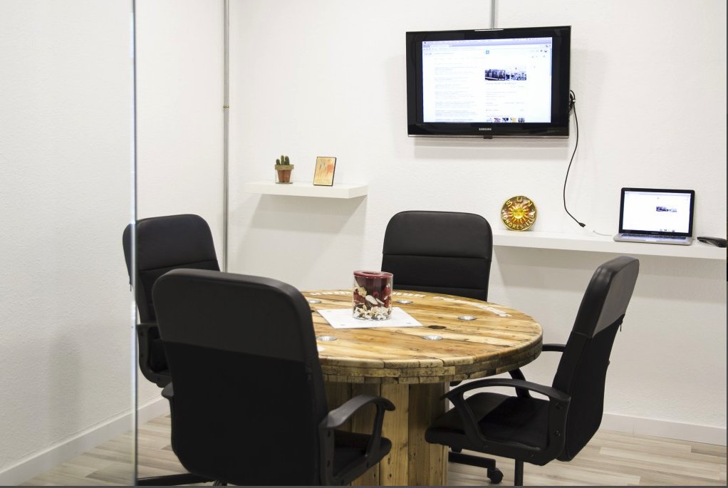 Worktel's tweet photo. ¿Buscas una #sala pequeña para pequeñas reuniones o #entrevistas en #Barcelona? ¡Resérvala por horas con #Worktel! https://t.co/VytiUsgkBB #RRHH https://t.co/0elP4SjLaN