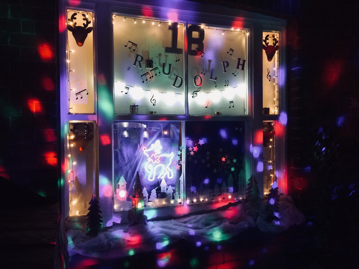 FollowBessie's tweet photo. 19 windows and counting in the St Albans Living Advent. Raising money for @GreatOrmondSt &amp; @KeechHospice ... https://t.co/GZ7YkZwqMy https://t.co/JA2ZBqgj0C