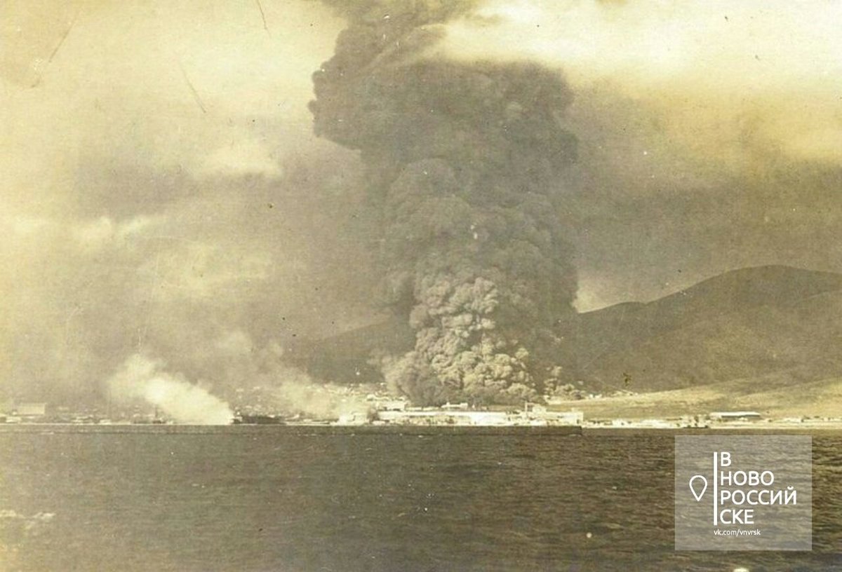 novoros24ru's tweet photo. Из истории Новороссийска 

Бомбардировка Новороссийска в 1914 году

https://t.co/tvTYFYOViZ

#Новороссийск #вНовороссийске #история #vnvrsk https://t.co/KEpFxxXdZO