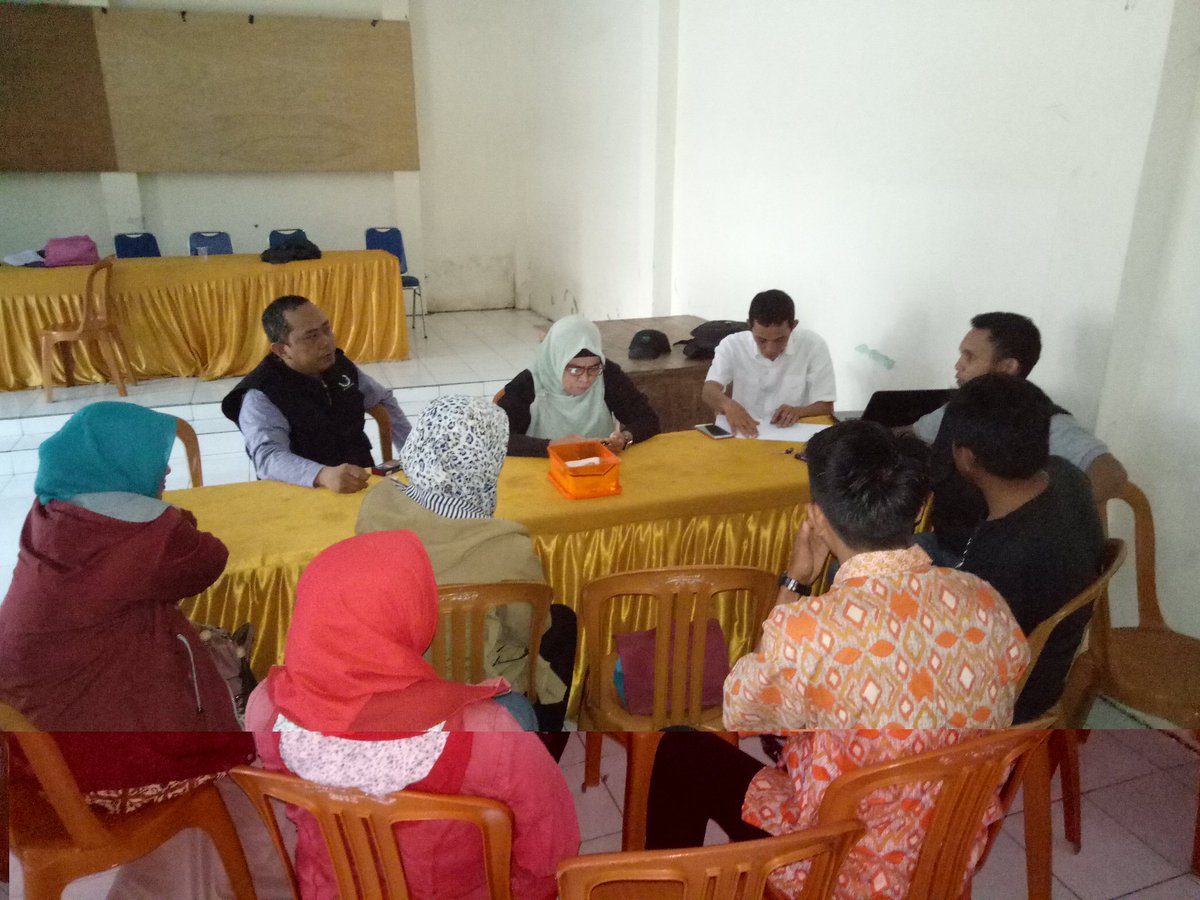 JannuarDedy's tweet photo. Rapat Internal TPID Kec.Polut Persiapan Bursa Inovasi Desa Thn 2017#PL.PD
@EkoSandjojo 
@AhmadErani 
@tppindonesia 
@ARCabalu06 
@okta_abid 
@hexa_abid https://t.co/vNXL93rkJf