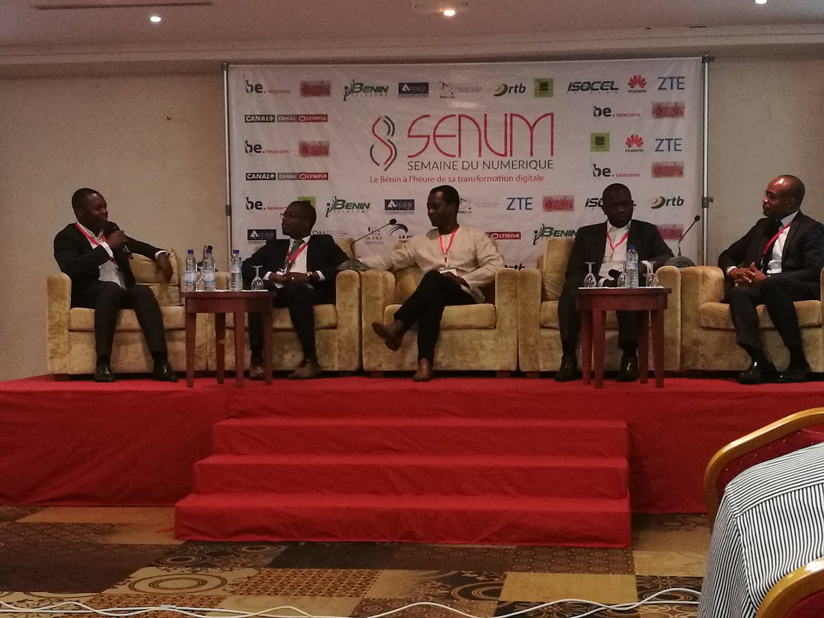 asinbenin's tweet photo. Le 1er Panel ce matin est sur le thème : Quels enjeux pour la dématérialisation des services ? animé par @THESOD avec Thierry AHOUASSOU (DSSI) de la @PresidenceBenin, Jean-Yves OGOUNDELE de l'@assibenin, @egnacadja et Josué TOHO du Ministère du Plan. #SENUM2017 #FEN2017 https://t.co/DsNTKqkzTY