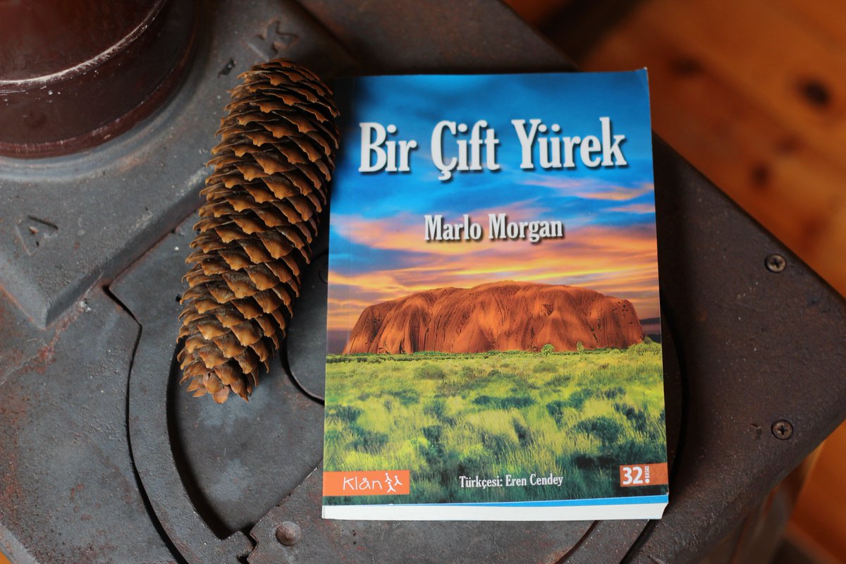 BİR ÇİFT YÜREK
.
.
Ölmekte olan bir bitkiye ya da hayvana su ya da cesaret vermek, aydınlanma yolunda, yaşamı ve bizi Yaratanı tanımak konusunda susamış bir insan bulup ona su vermek kadar önemli bir adımdır.